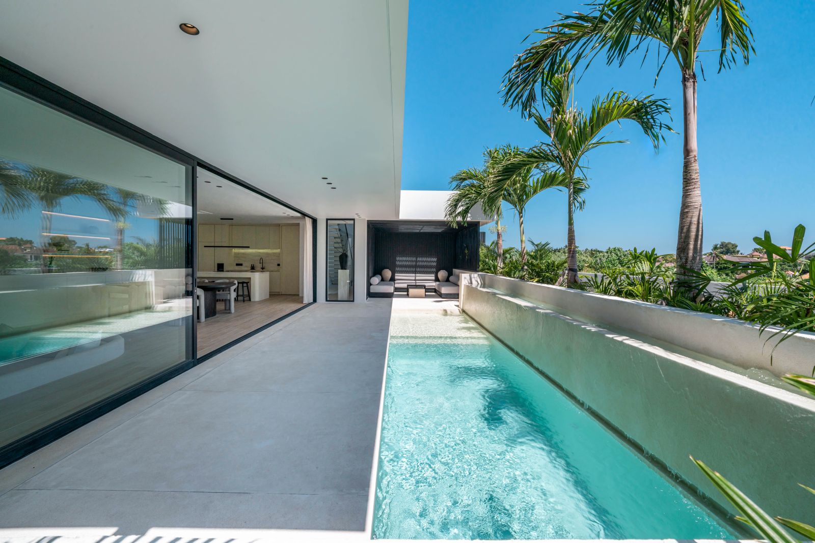 SOPHISTICATED MINIMAL RESIDENCE